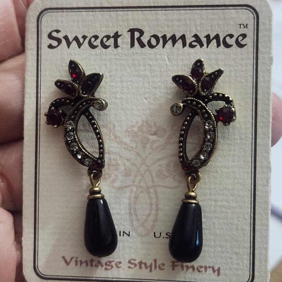 Sweet Romance Art Deco Dangle Earrings Elegant Style Red, Black and Crystal New - Picture 7 of 10